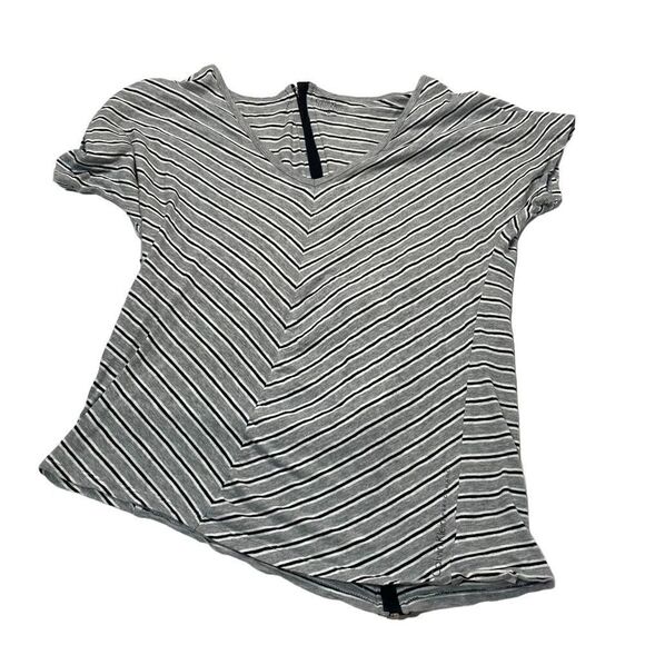 Calvin Klein Women’s Asymmetrical Stripped Shirt With Zipper Back Size Medium - Picture 9 of 14